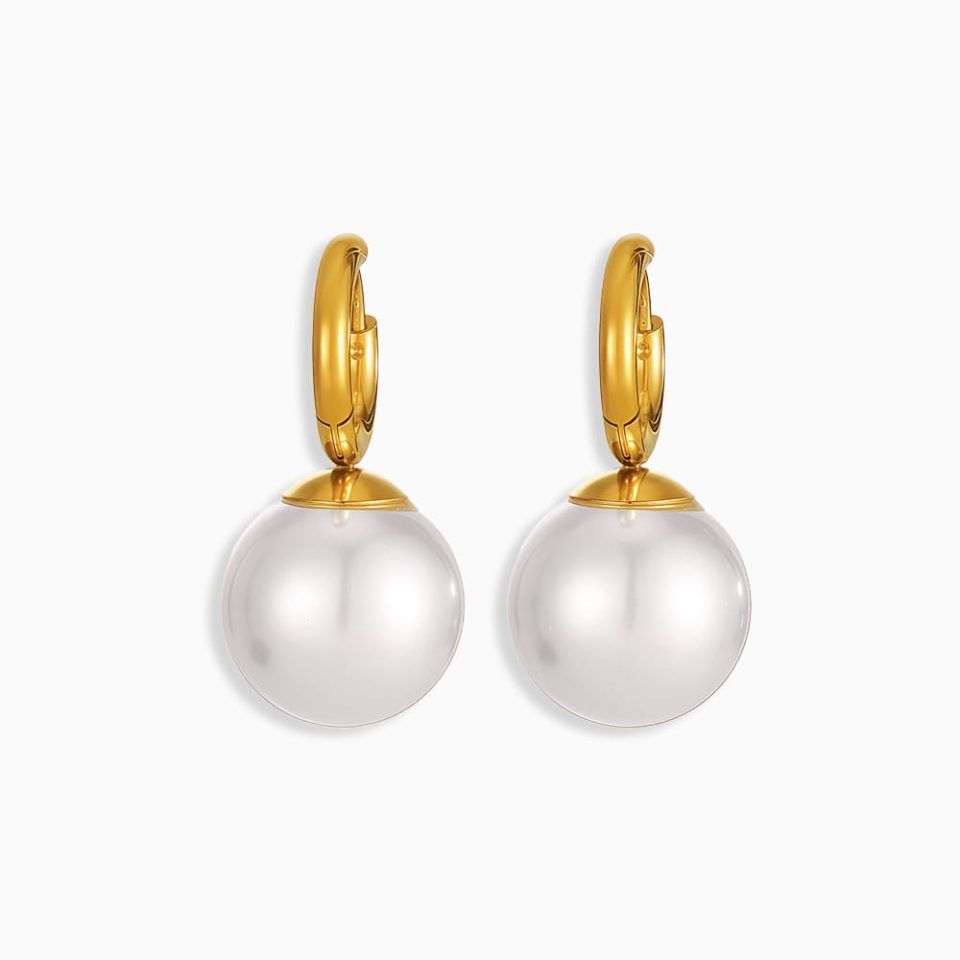 Luminous Pearl Drop Earrings – White Background Product Image