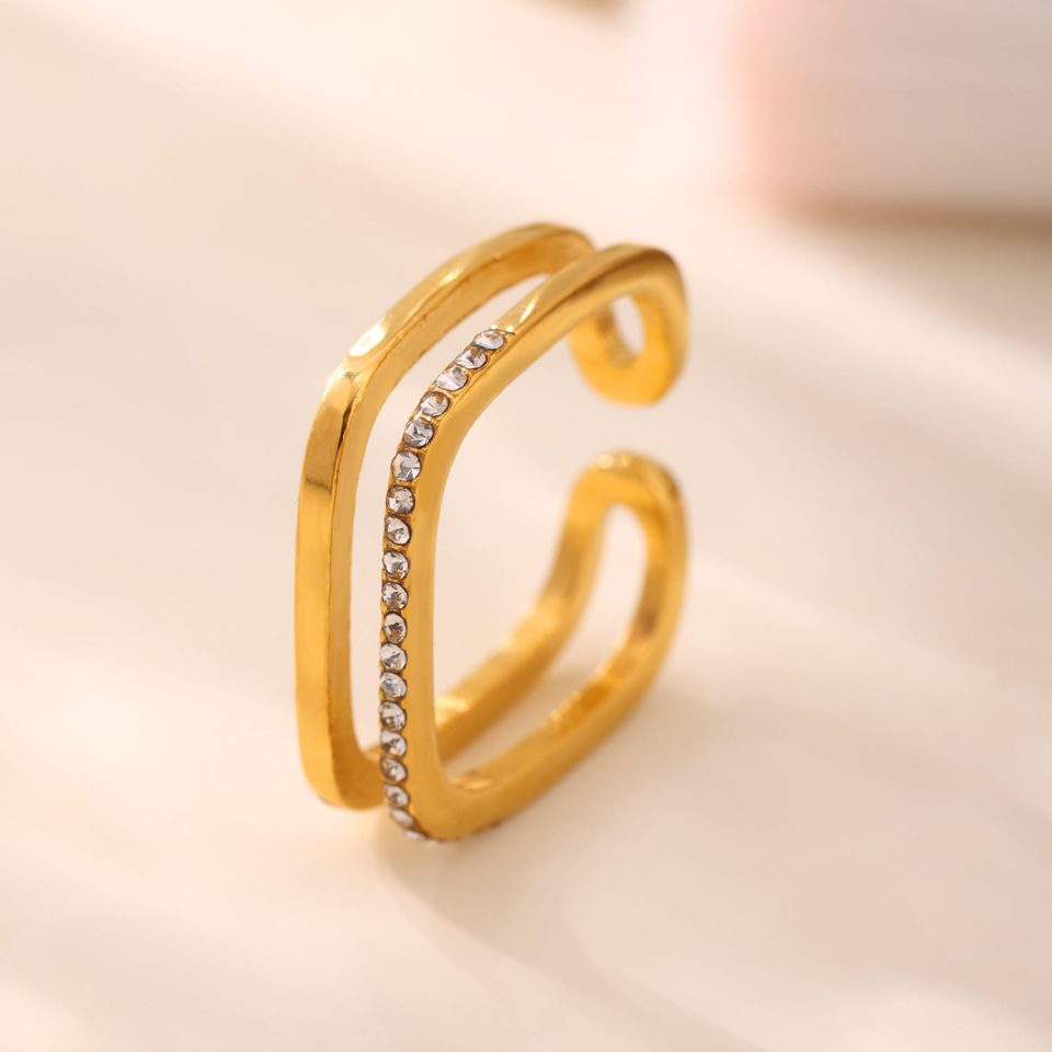A094 Gold Pearl Open Ring Lifestyle Shot - Natural Pearl & Gold Band Close-Up