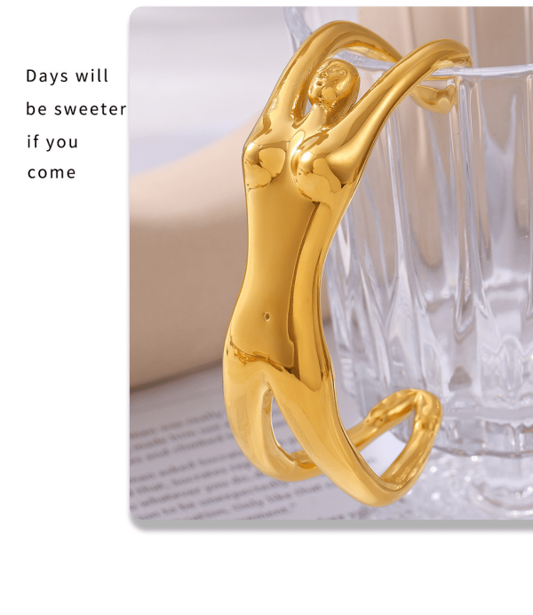 Z376 Gold Cuff Artistic Lifestyle - Cuff on Coffee Cup with Inspirational Quote