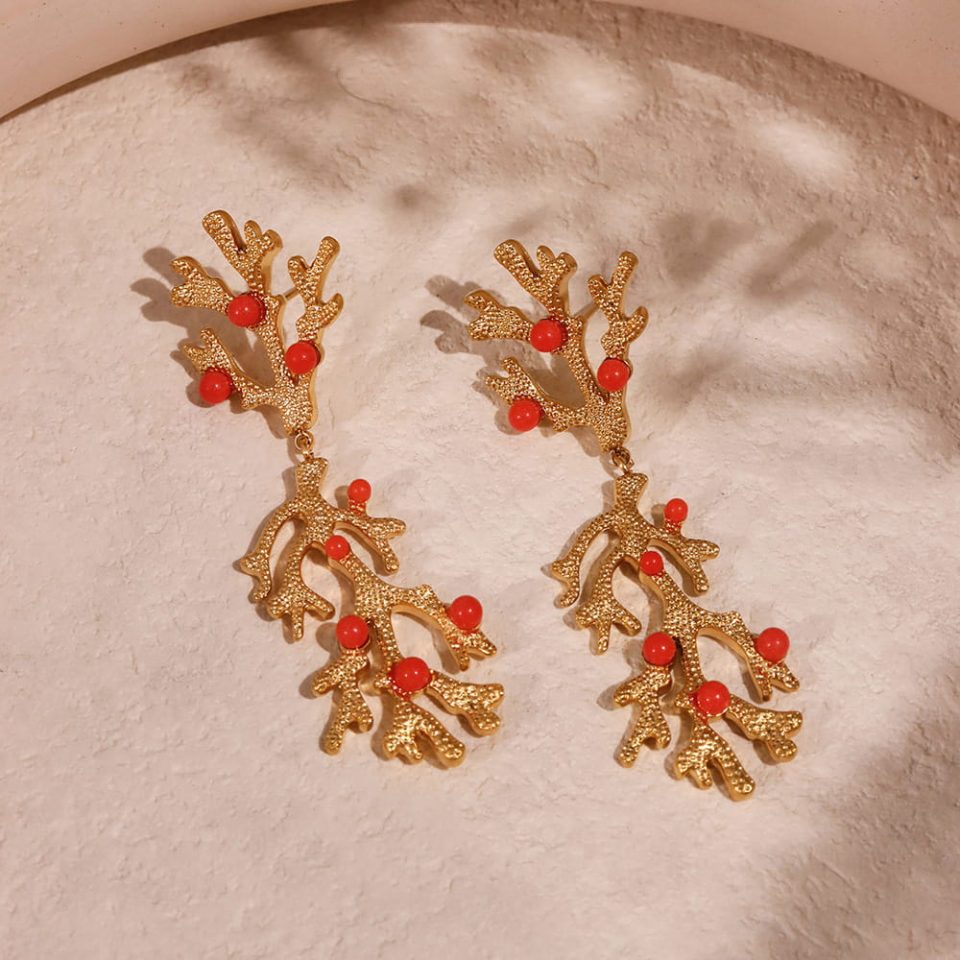 Scene picture fashion earrings
