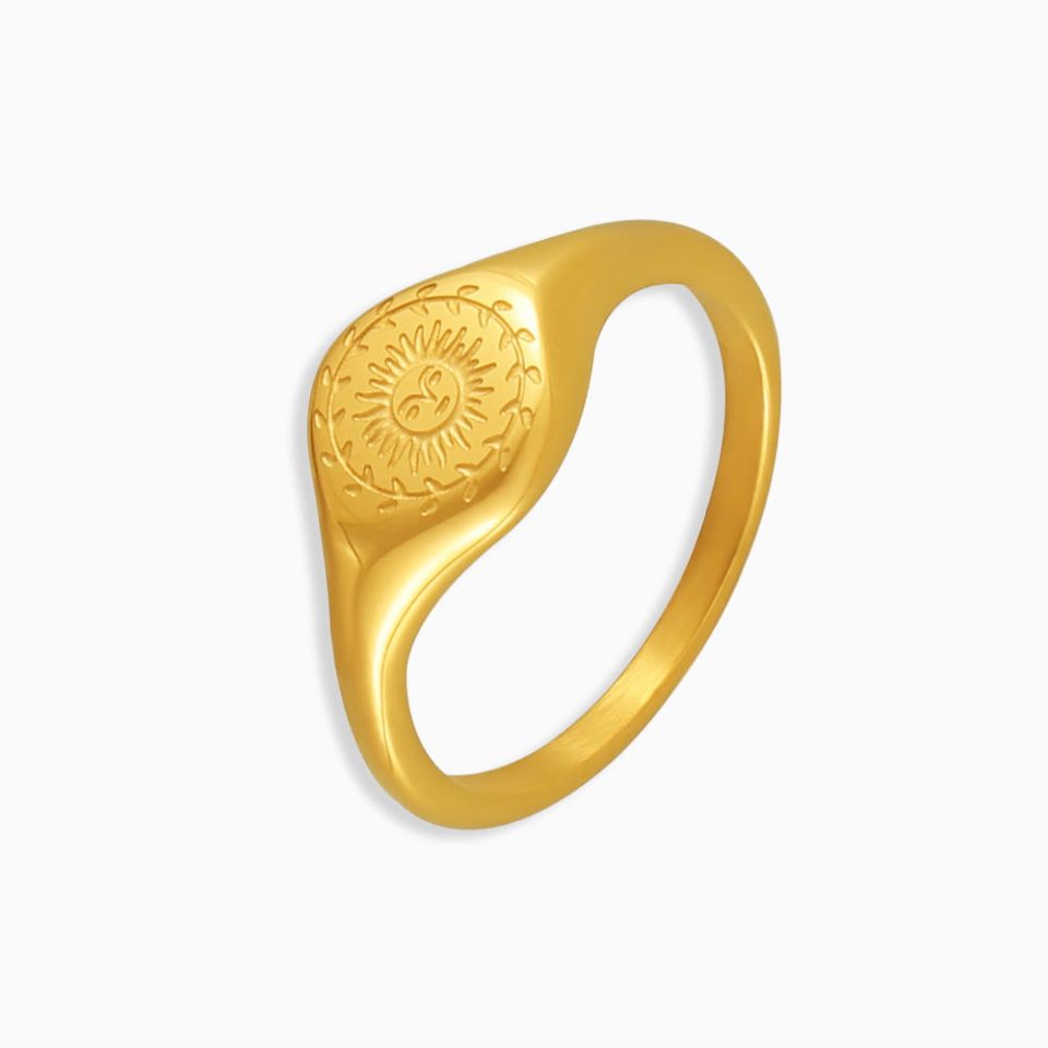 Gold-plated stainless steel statement ring with floral sun engraving
