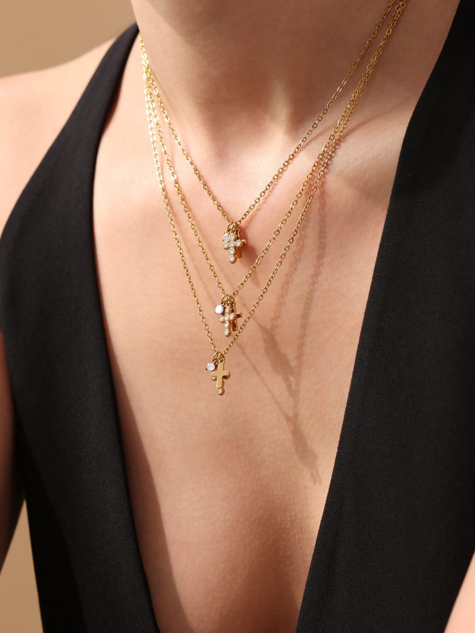 Model wears 5A zircon cross gold necklace P1455