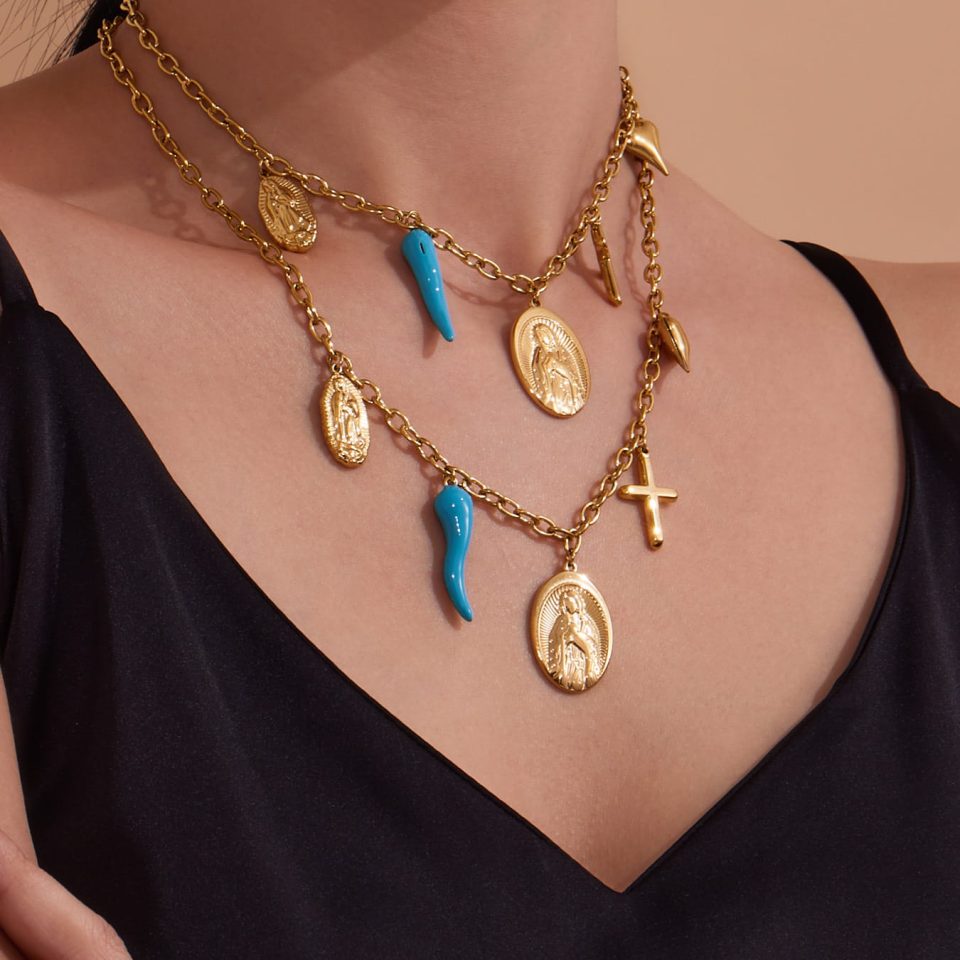 Model wearing Jesus cross heart pepper necklace TXP401