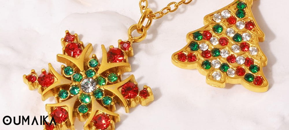 Gold snowflake and Christmas tree pendant with red, green and white crystals – Oumaika festive jewelry